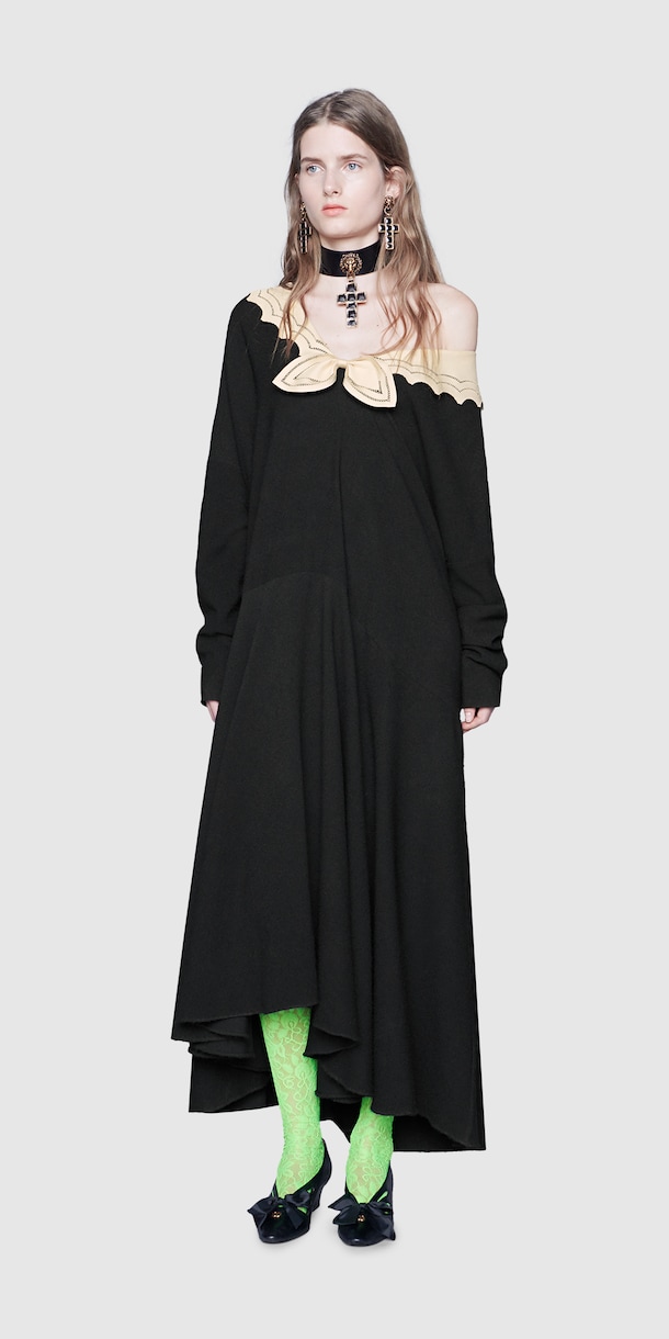 الإطلالة 3 Front Side