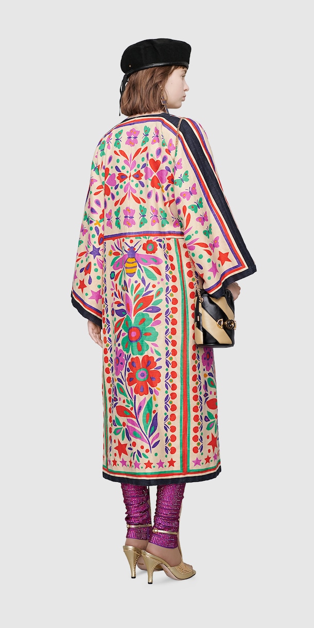 الإطلالة 63 Back Side