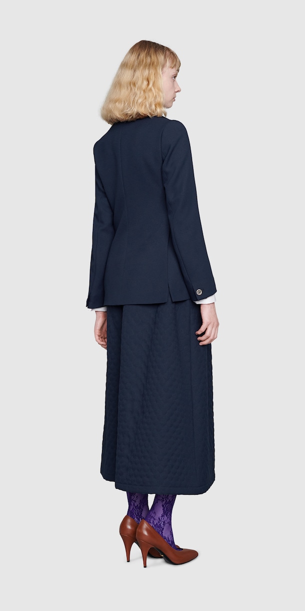 الإطلالة 27 Back Side