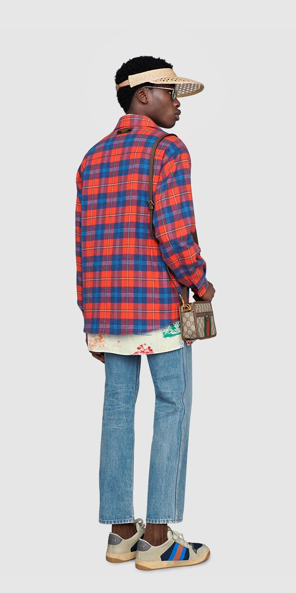 Alternative Look 210 Back Side