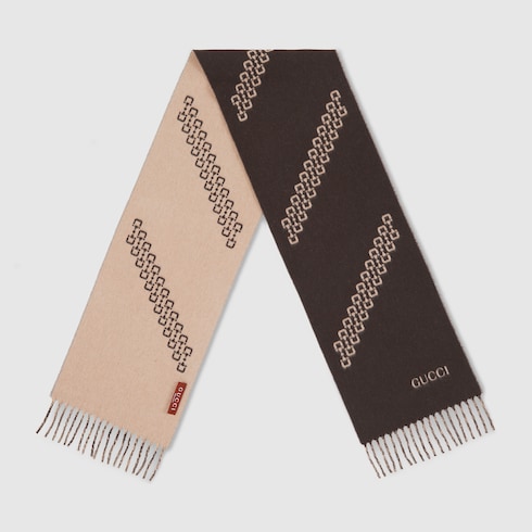 Gucci ผ้าพันคอ Cashmere jacquard scarf สีน้ำตาลและสีเบจ Detail 2