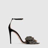 Patent leather sandal with removable crystal bow