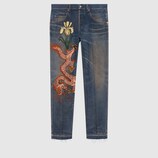 Stonewashed denim tapered pant with dragon