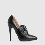 Leather pump with removable leather bow