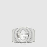 Interlocking G ring in silver