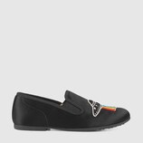 Mocassino in satin con applicazioni