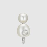 Single earring with pearls