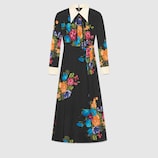 Vestido de Seda con Estampado de Ramillete Pictórico