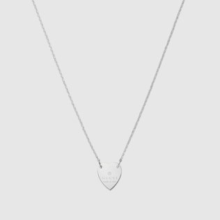 Collier cœur et logo Gucci signature