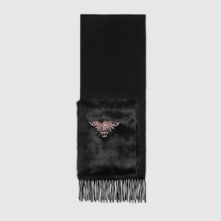 Foulard en soie avec abeille en cristaux et poche en vison