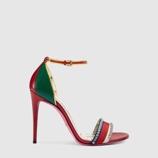 Leather sandal with crystals