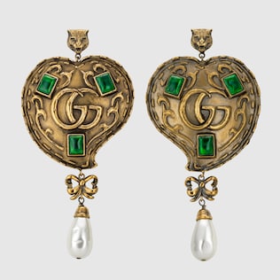 Heart earrings with pearls