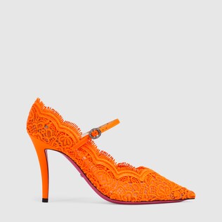 Lace pump