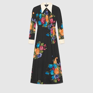 Vestido de Seda con Estampado de Ramillete Pictórico