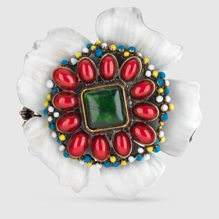 Multi-finger ring with flower