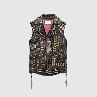 Gilet en cuir clouté avec broderie