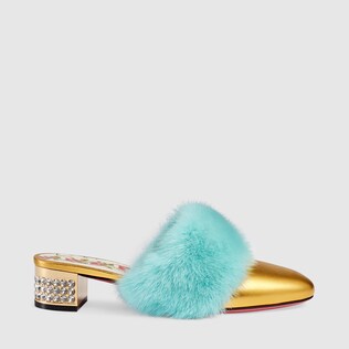 Leather slide with mink fur