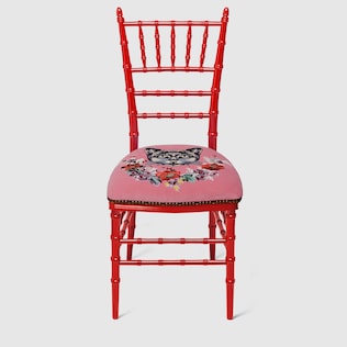 Chiavari chair with embroidered cat