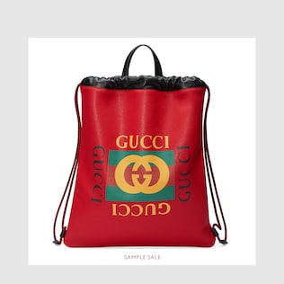 Rucksack mit Zugband aus Leder mit Gucci Logo