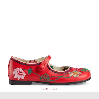 Ballerina ricamata in pelle