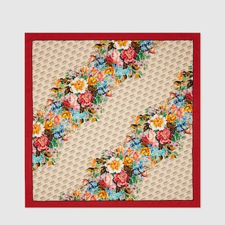Halstuch aus Seide mit Gucci Stamp- und Blumen-Druck
