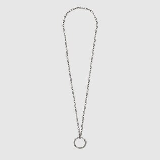 Collar con Colgante de Uróboros