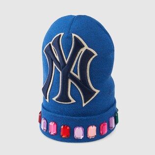 Wool hat with NY Yankees™ patch