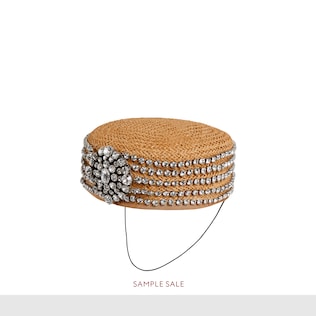 Cappello effetto paglia con cristalli