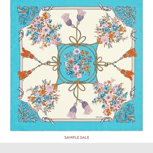 Seidentuch mit Blumen- und Quasten-Print