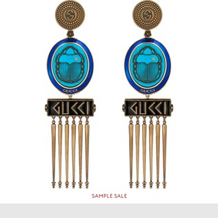 Earrings with cameo