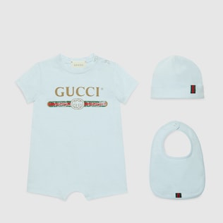طقم هدايا قطنية مزين بشعار Gucci للأطفال الرضّع