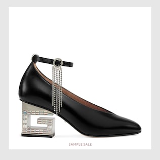 Mid-heel pump with crystal G heel