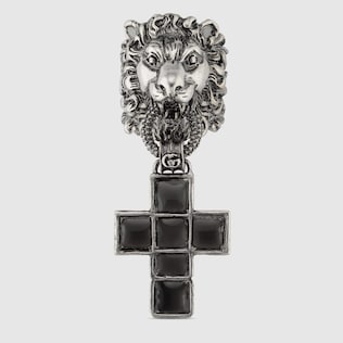 Boucle d'oreille tête de lion avec pendentif croix
