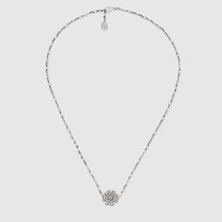 Flower necklace with diamonds and pearls