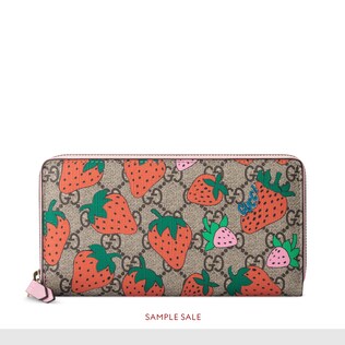 GG wallet with Gucci Strawberry print