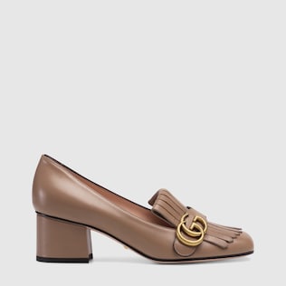 Leather mid-heel pump with fringe