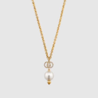 Interlocking G necklace with pearl