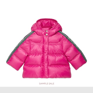 Manteau bébé en nylon avec bande Gucci