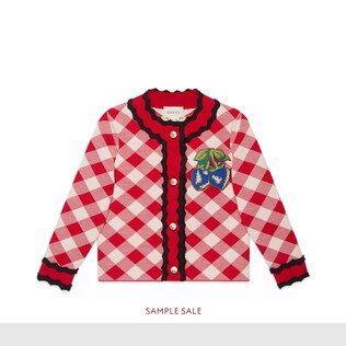 Cardigan con patch fragole