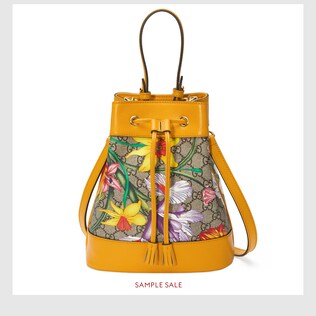 Kleine Ophidia GG Bucket Bag mit Flora-Print