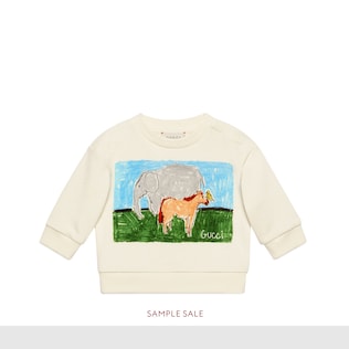 Babypullover mit Isabella Cotier-Print