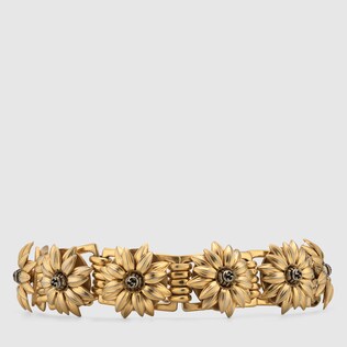 Choker with flowers