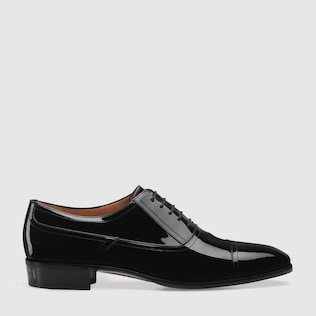Schnürschuh aus Lackleder