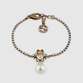 Bee bracelet with pearl