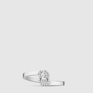 GG Running 18k ring with diamonds