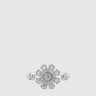 Gucci Flora 18 ring with diamonds