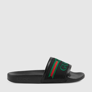 أحذية مفتوحة من الخلف طبعة Gucci للأطفال
