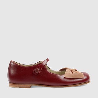 Children's ballet flat with bow