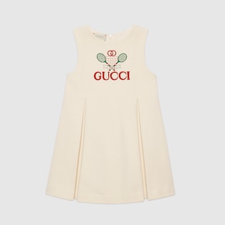 فستان من القطن مع تطريز Gucci Tennis للأطفال