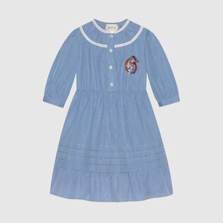 Kinderkleid aus Baumwolle mit Vichy-Karo und G